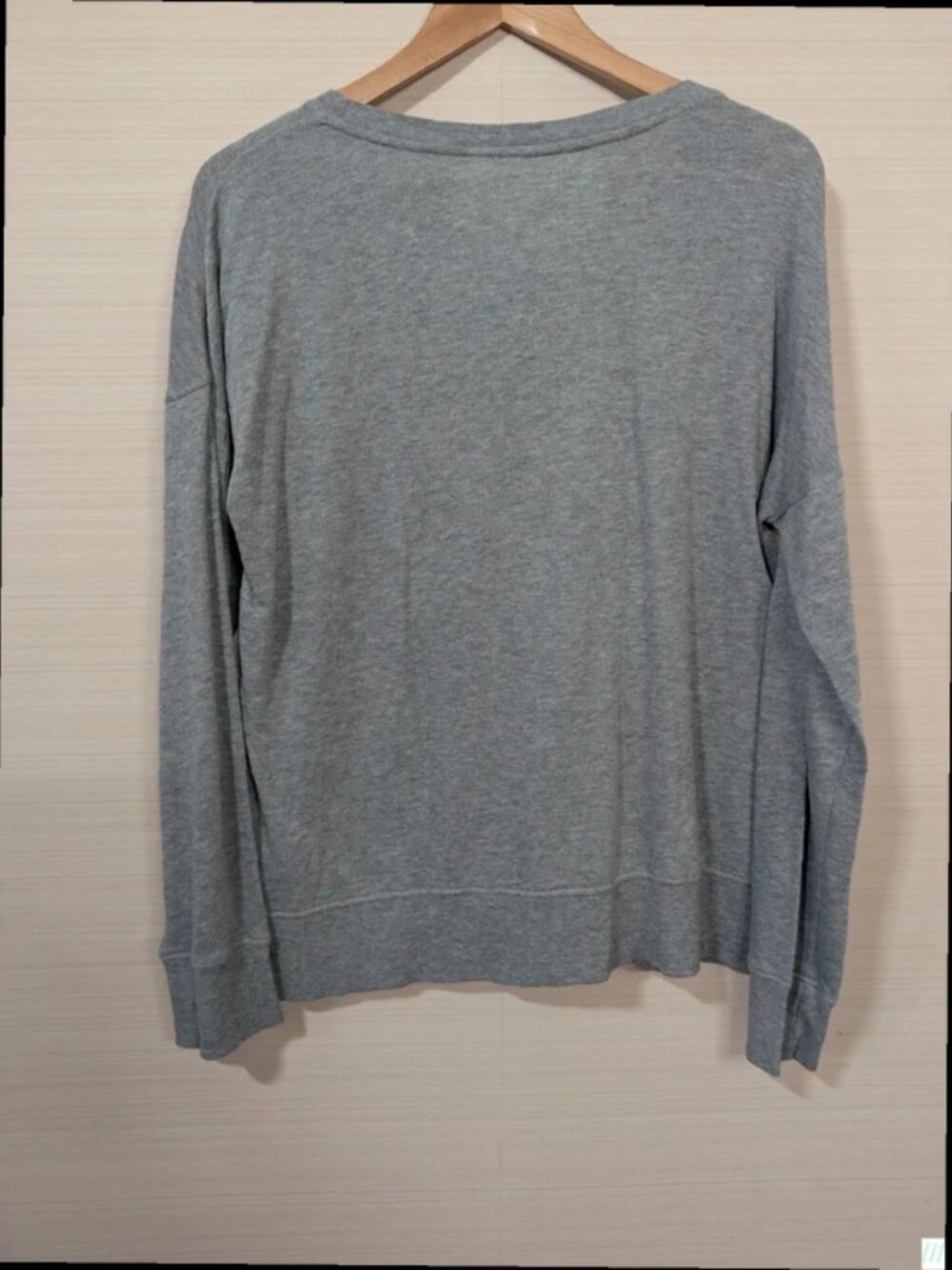 Tommy Hilfiger Size M Grey Logo Sweatshirt loungewear Crew Neck Casual Jumper - Picture 2 of 5